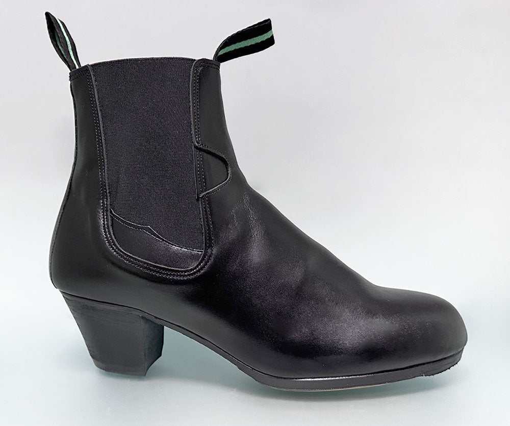 Bota flamenco profesional piel negra cosida