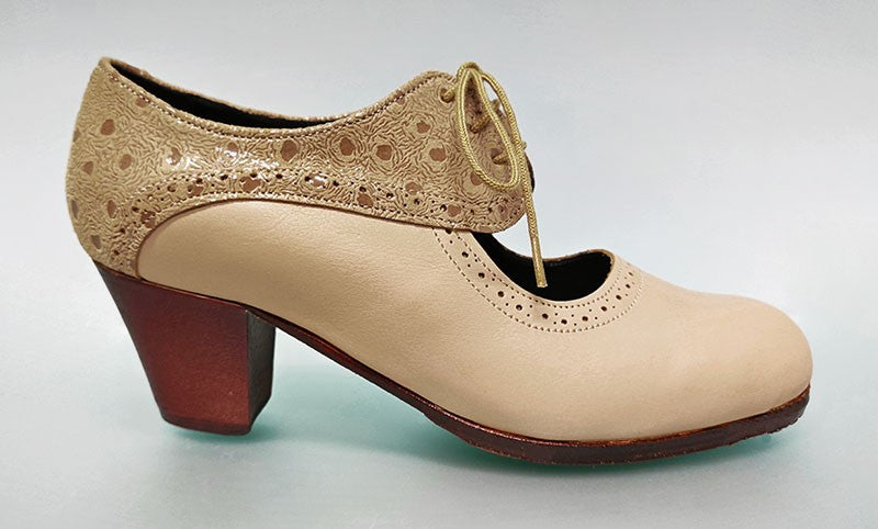 Chaussure de danse flamenco professionnelle en cuir beige et