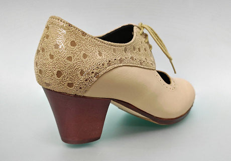 Zapato de baile flamenco profesional piel beige y fantasía con cordones