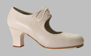 Professional flamenco dance shoe in bone leather