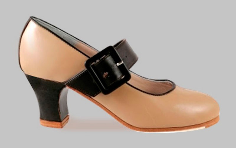 Chaussure de danse flamenco professionnelle combinée à du cuir beige et une bride à boucle marron