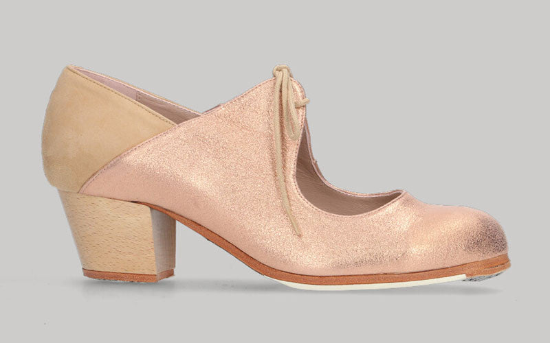 Professional flamenco dance shoe in metallic pink and beige suede – Zapatos  de Baile Roberto Garrudo