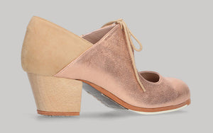 Chaussure de danse flamenco professionnelle en cuir fantaisie rose métallisé et daim beige