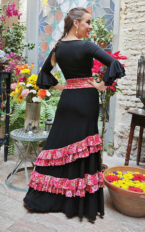 Falda Flamenco Negra con Volantes y Fajín Estampado de Flores