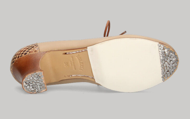 Chaussure de danse flamenco professionnelle combinée en cuir beige et motif serpent avec lacets