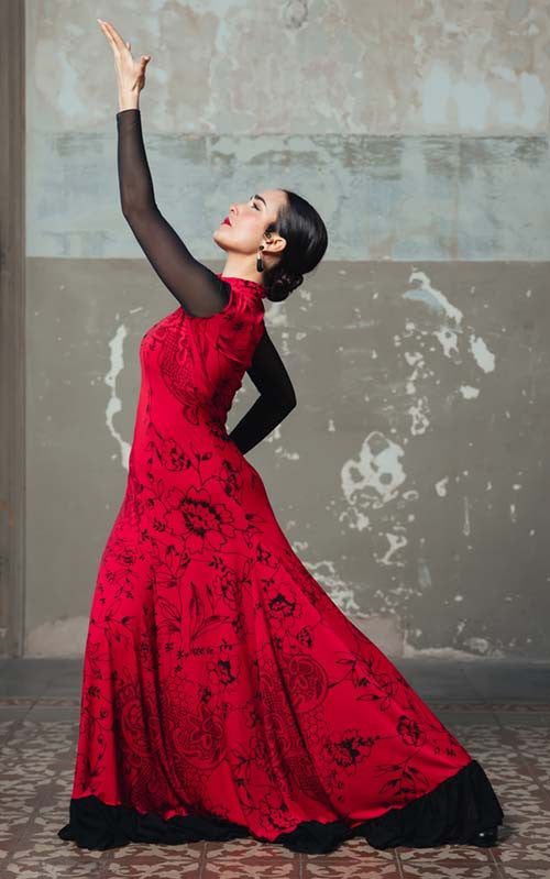 Charmante robe de flamenco rouge à imprimé noir