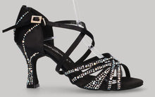 Chaussure de danse de salon noire avec plusieurs strass en cristal sur la tige et le talon
