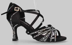 Chaussure de danse de salon noire avec plusieurs strass en cristal sur la tige et le talon