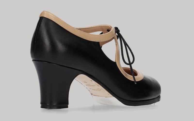 Chaussure de danse flamenco professionnelle en cuir noir et beige avec lacets