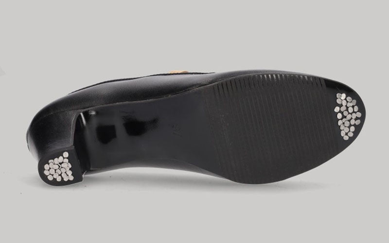 Chaussure semi-professionnelle en cuir noir avec élastique (pour débutants)