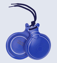 Blue and white veined castanet, normal box
