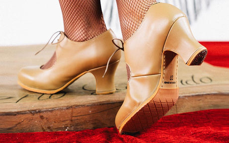 Beige "vegan" flamenco dance shoe